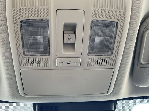 Used 2019 MAZDA CX-5 Touring image 31