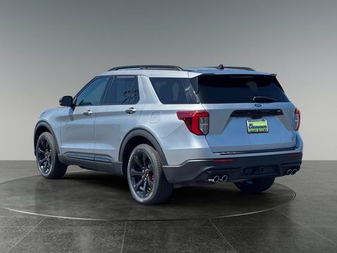 Used 2022 Ford Explorer ST w/ Equipment Group 401A AWD/4WD image 8
