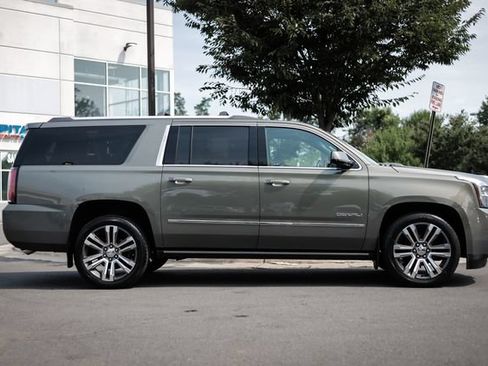 Used 2017 GMC Yukon XL Denali w/ Open Road Package AWD/4WD image 8