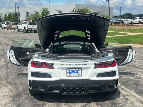 Used 2025 Chevrolet Corvette Z06 w/ Z07 Performance Package RWD image 43