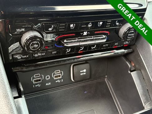 Used 2025 Jeep Grand Cherokee Limited w/ Luxury Tech Group II image 22