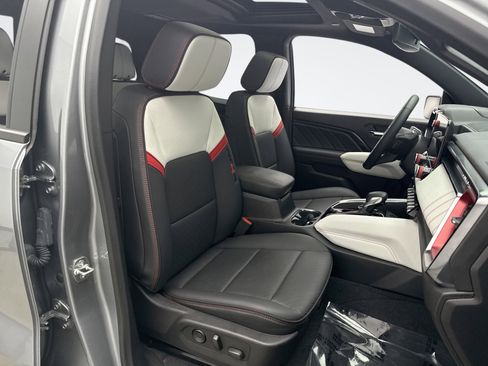 Used 2024 GMC Canyon AT4X AWD/4WD image 17
