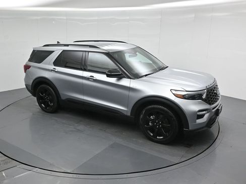 Certified 2023 Ford Explorer ST-Line w/ Class IV Trailer Tow Package image 44