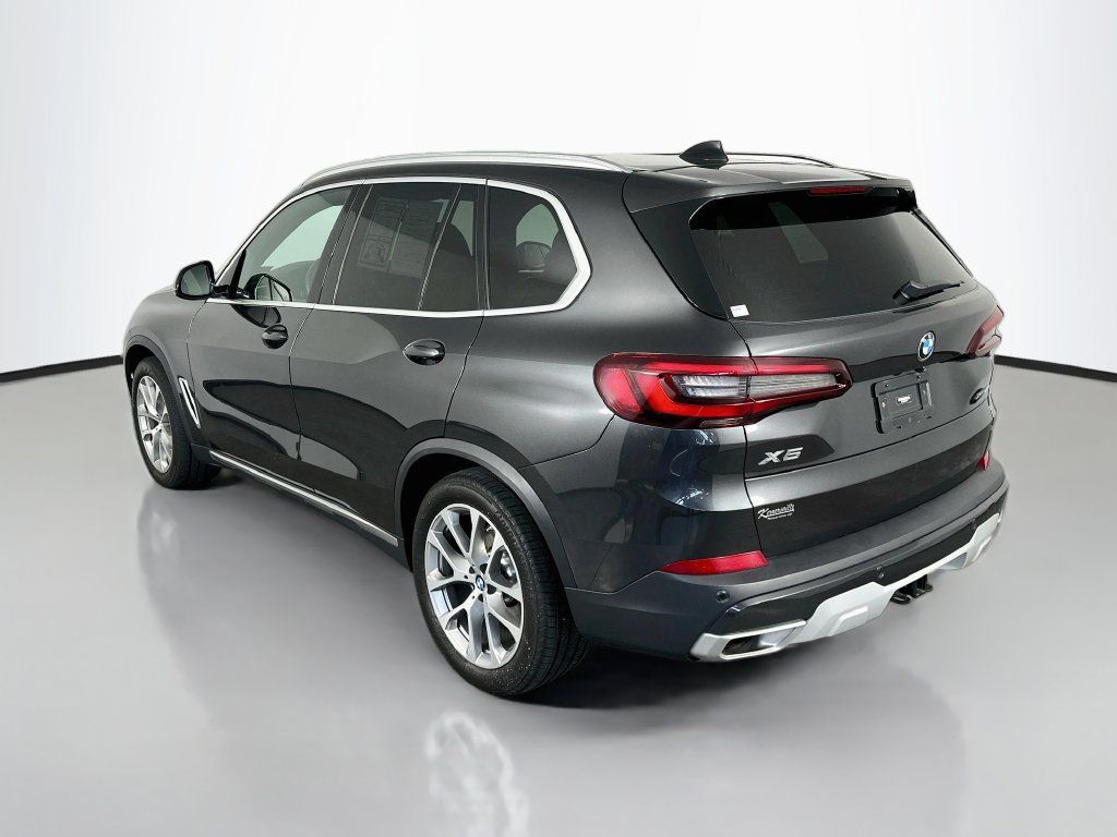 Used 2023 BMW X5 xDrive40i AWD/4WD image 5
