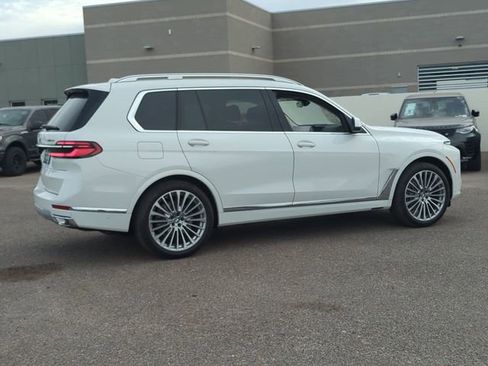 New 2026 BMW X7 xDrive40i w/ Premium Package image 6