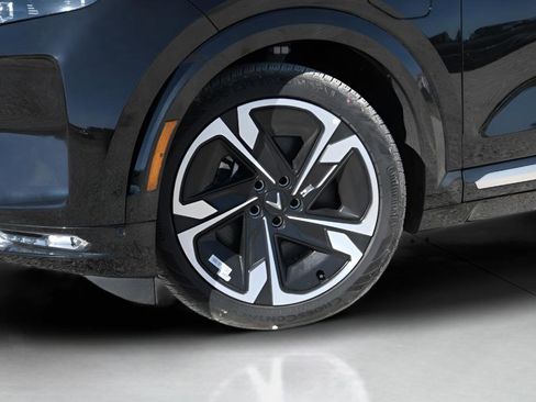 Used 2024 VinFast VF 9 Plus image 33