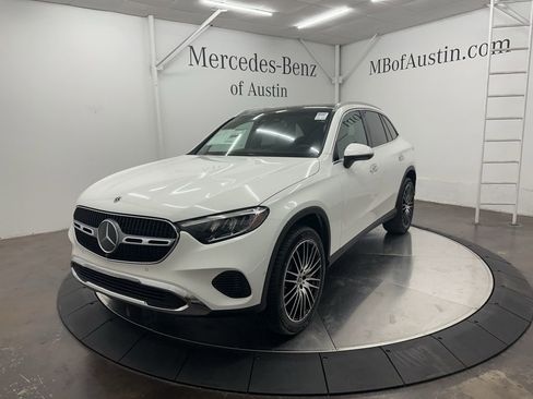 Used 2026 Mercedes-Benz GLC 300 image 3