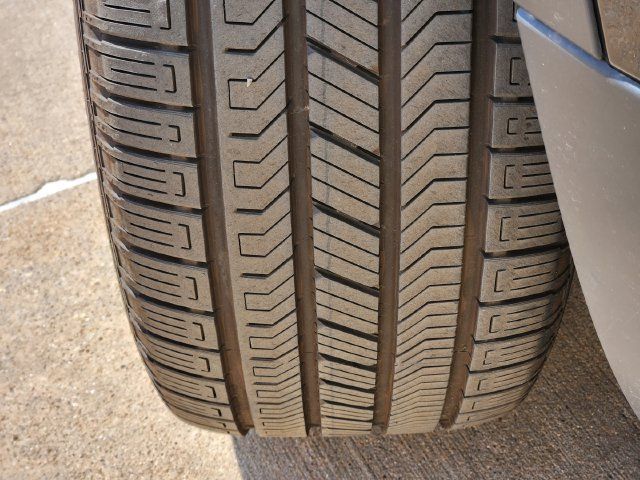 Used 2024 Land Rover Defender 110 SE AWD/4WD image 11