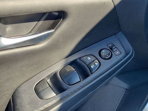 Used 2024 Nissan Sentra SV image 15