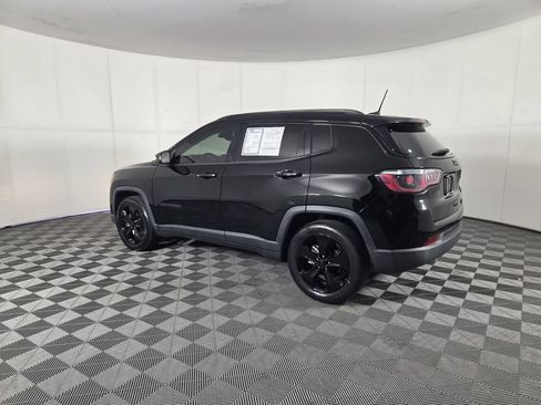 Used 2020 Jeep Compass Latitude FWD image 7