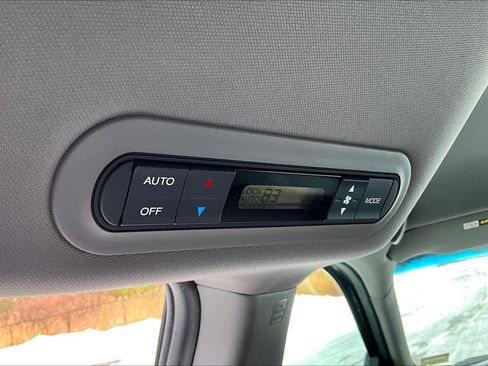 Used 2010 Honda Odyssey EX image 31