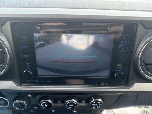 Used 2017 Toyota Tacoma TRD Off-Road w/ Tow Package image 29