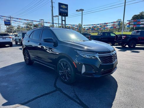 Used 2022 Chevrolet Equinox RS image 3
