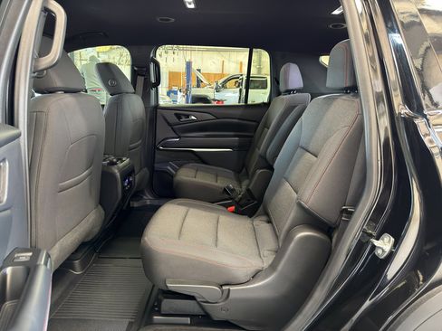 Used 2024 Chevrolet Traverse Z71 AWD/4WD image 29
