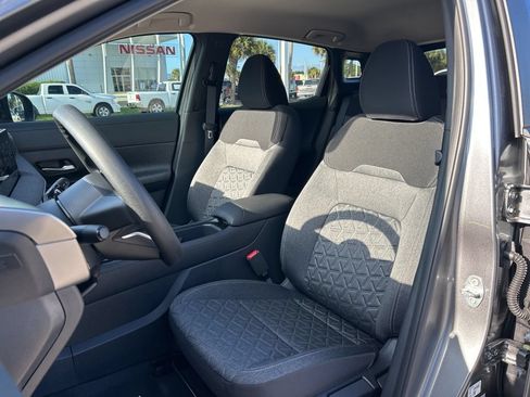 New 2026 Nissan Kicks SV w/ Charging Package FWD image 19