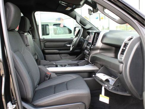 New 2026 RAM 1500 Express AWD/4WD image 25