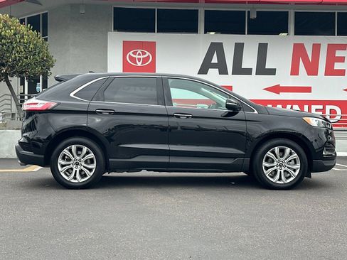 Used 2024 Ford Edge Titanium AWD/4WD image 6