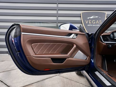 Used 2021 Porsche 911 Turbo S image 22