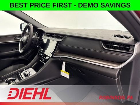 New 2026 Jeep Grand Cherokee Altitude AWD/4WD image 16