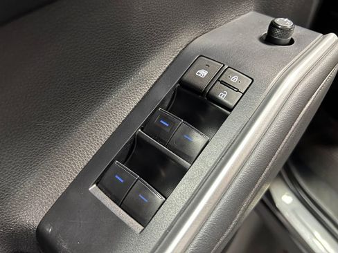 Certified 2022 Toyota Highlander XLE image 40