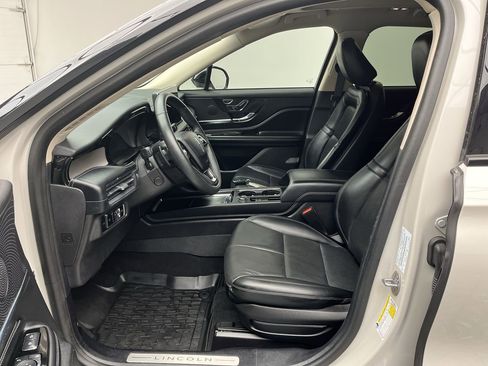 Used 2024 Lincoln Corsair Reserve w/ Equipment Group 201A image 3