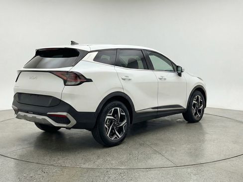 Used 2025 Kia Sportage LX image 9