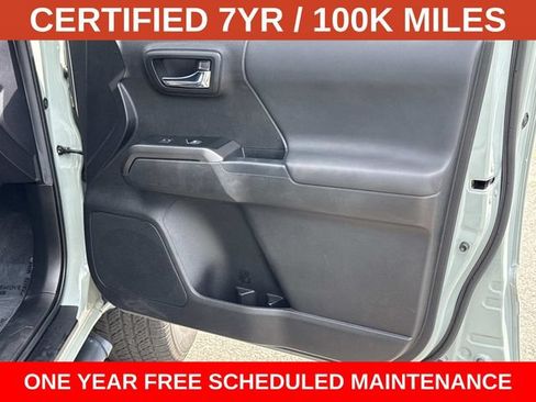 Used 2022 Toyota Tacoma TRD Sport w/ Technology Package AWD/4WD image 8