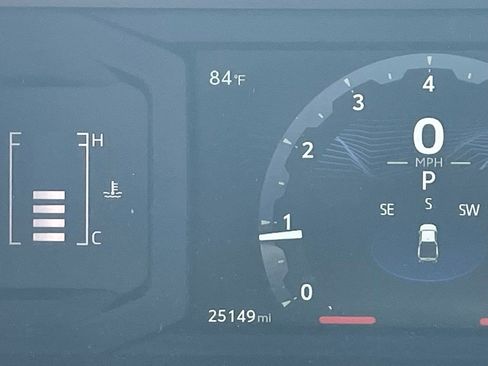 Used 2024 Toyota Tacoma SR5 AWD/4WD image 12