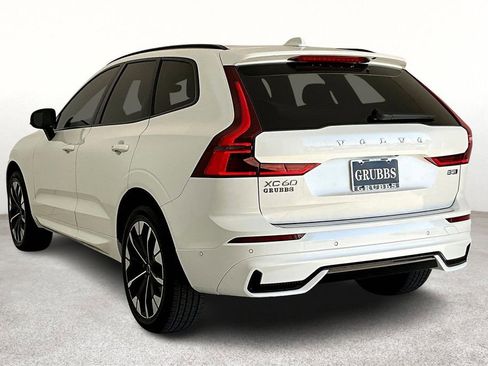 Used 2026 Volvo XC60 B5 Plus w/ Protection Package Premier image 15