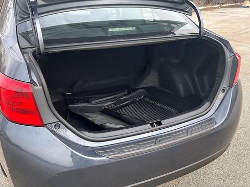 Used 2017 Toyota Corolla SE w/ SE Premium Package image 28