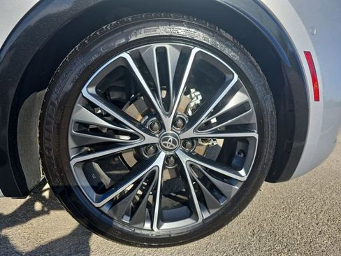 Certified 2025 Toyota Prius Limited image 34