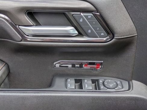 Used 2023 GMC Sierra 1500 AT4 w/ AT4 Preferred Package AWD/4WD image 16