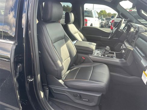 New 2025 Ford F150 Lariat w/ Equipment Group 501A Mid image 13