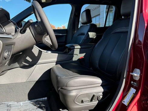 New 2025 Jeep Grand Cherokee Limited w/ Trailer Tow Package image 2