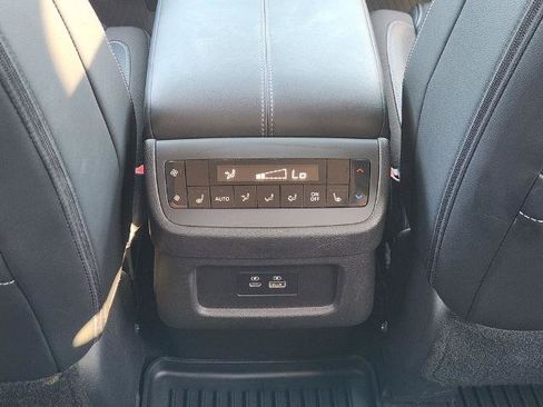 Certified 2024 Nissan Pathfinder SL w/ SL Premium Package FWD image 22