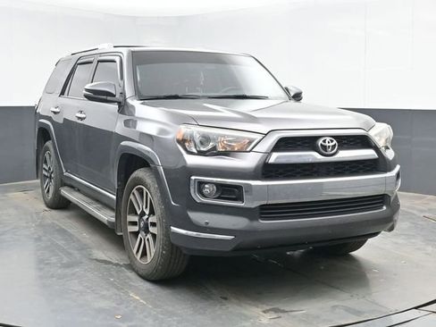 Used 2017 Toyota 4Runner Limited AWD/4WD image 2