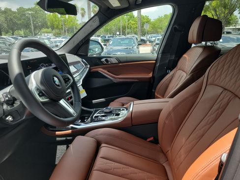 New 2027 BMW X7 xDrive40i w/ M Sport Package AWD/4WD image 13