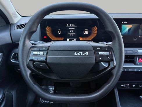Used 2025 Kia K4 FWD image 30