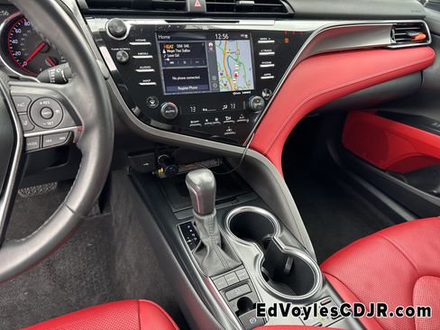 Used 2020 Toyota Camry XSE image 32