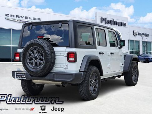 Used 2024 Jeep Wrangler Unlimited Sport AWD/4WD image 5