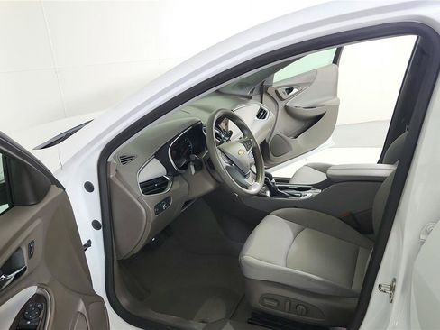 Used 2024 Chevrolet Malibu LT image 9