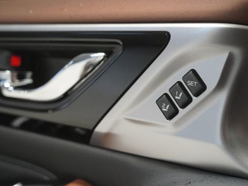 Used 2021 Subaru Outback Touring XT image 28