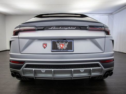 Used 2022 Lamborghini Urus image 37