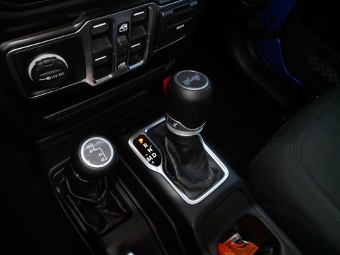 Used 2022 Jeep Wrangler Unlimited Sport image 25