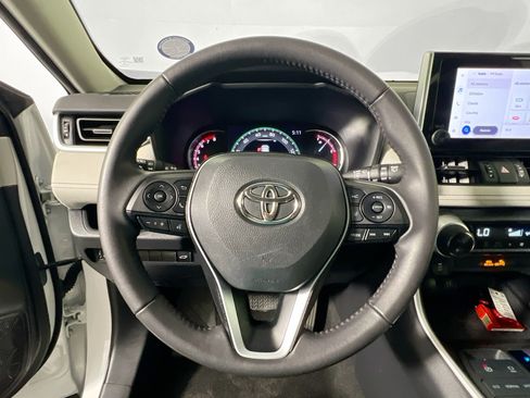 Used 2023 Toyota RAV4 XLE Premium FWD image 17