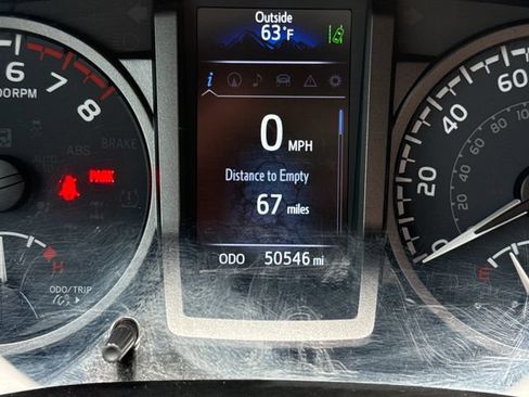 Used 2021 Toyota Tacoma TRD Off-Road w/ TRD Premium Off Road Package AWD/4WD image 24