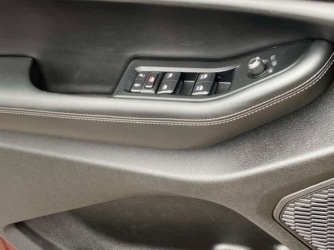 Certified 2025 Jeep Grand Cherokee L Laredo image 21