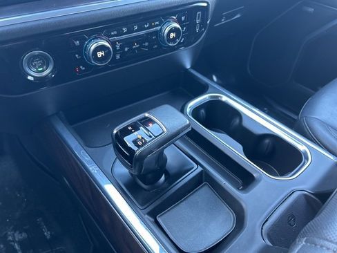 Used 2022 GMC Sierra 1500 SLT w/ SLT Convenience Package image 24