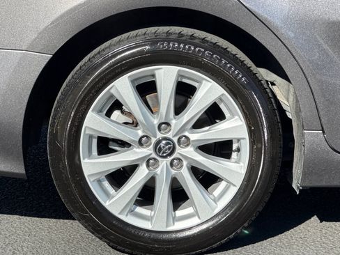 Used 2020 Toyota Camry LE FWD image 13