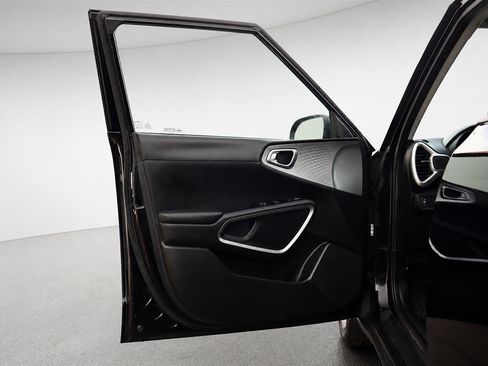 Used 2020 Kia Soul LX FWD image 23